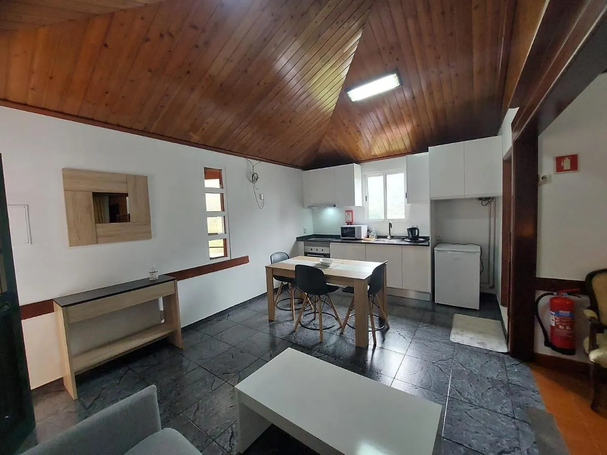 3A Botanical Dimensions Nature Terraces Bbq Ribeiro Frio 0*,  ポルトガル